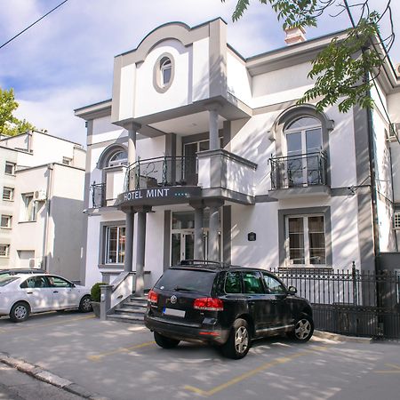 Garni Hotel Mint เบลเกรด ภายนอก รูปภาพ