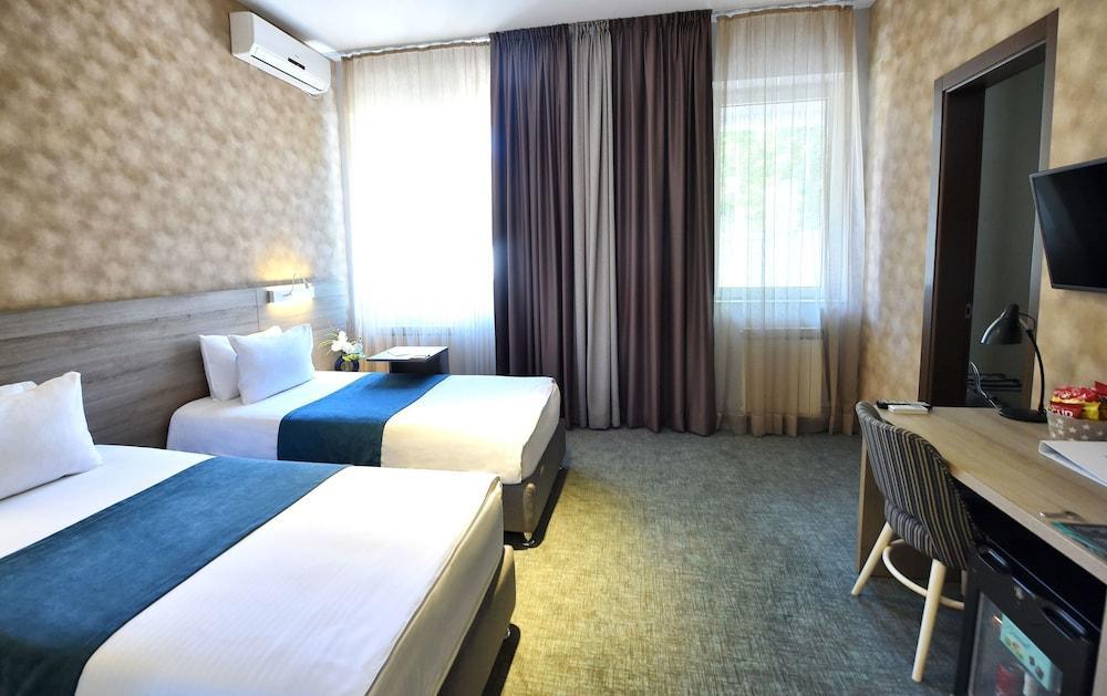 Garni Hotel Mint เบลเกรด ภายนอก รูปภาพ
